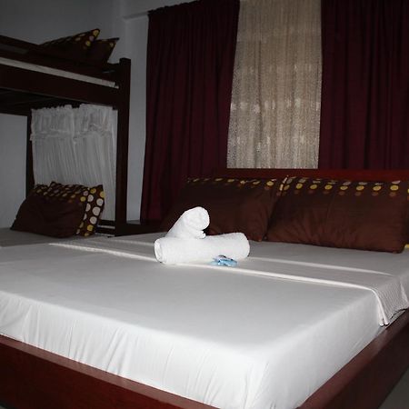 Peria Seafront Pensione Roxas  Exterior foto