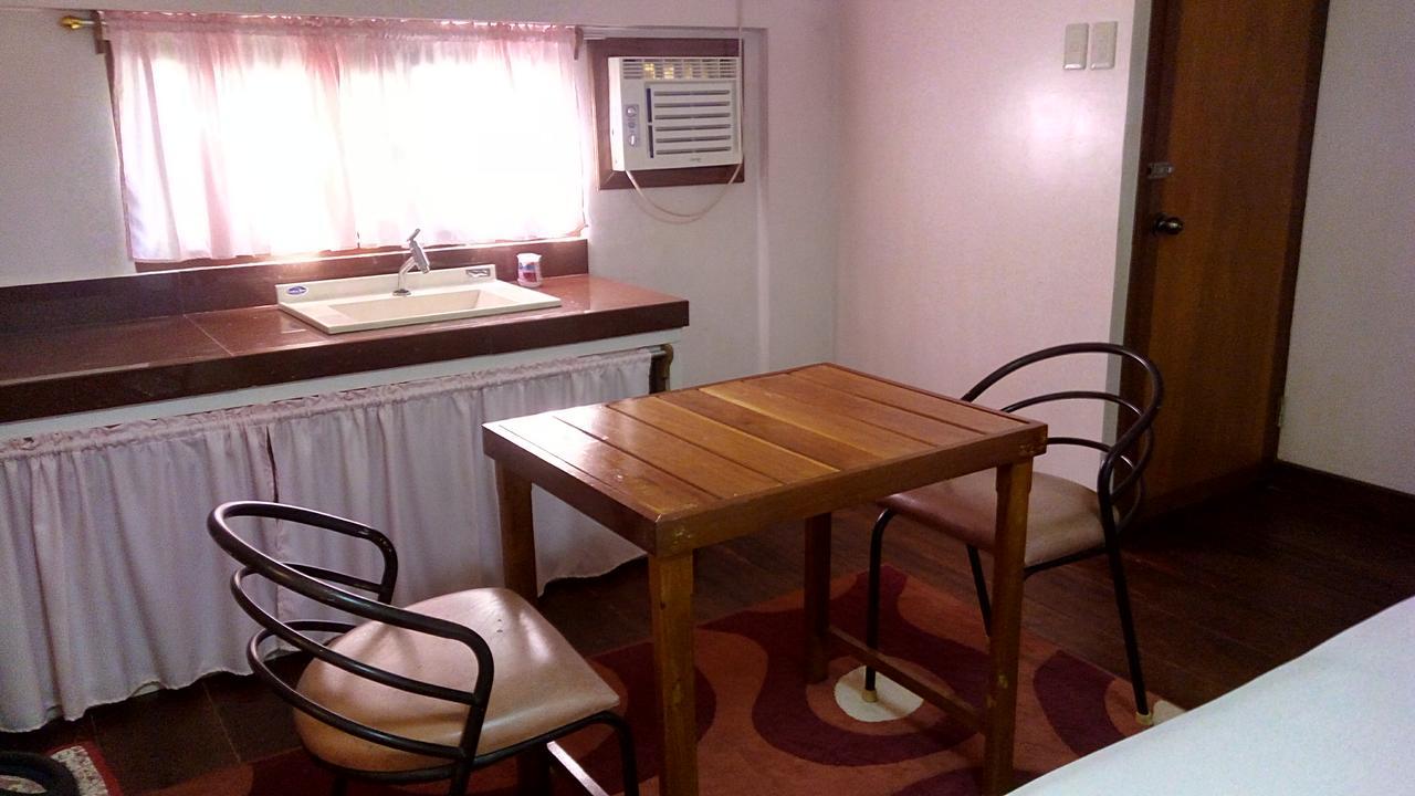 Peria Seafront Pensione Roxas  Exterior foto