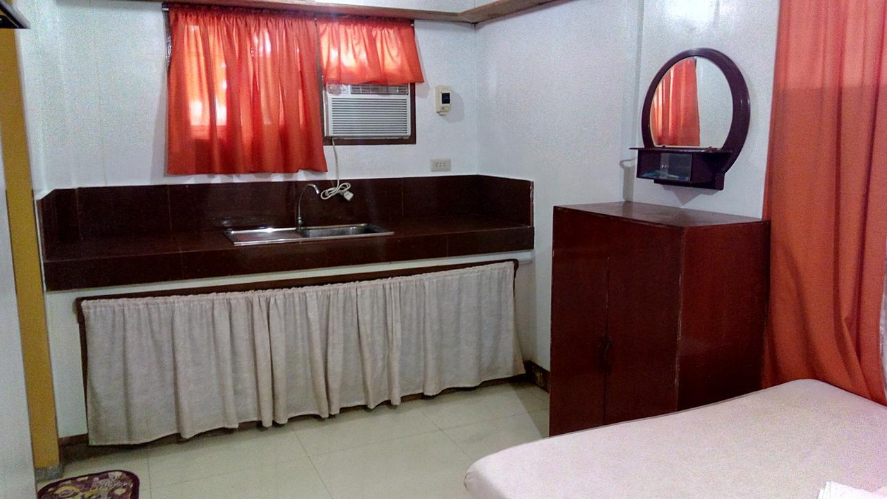 Peria Seafront Pensione Roxas  Exterior foto