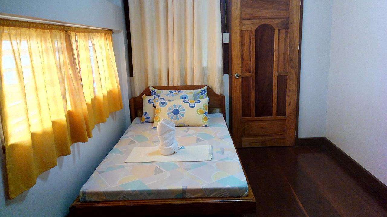 Peria Seafront Pensione Roxas  Exterior foto